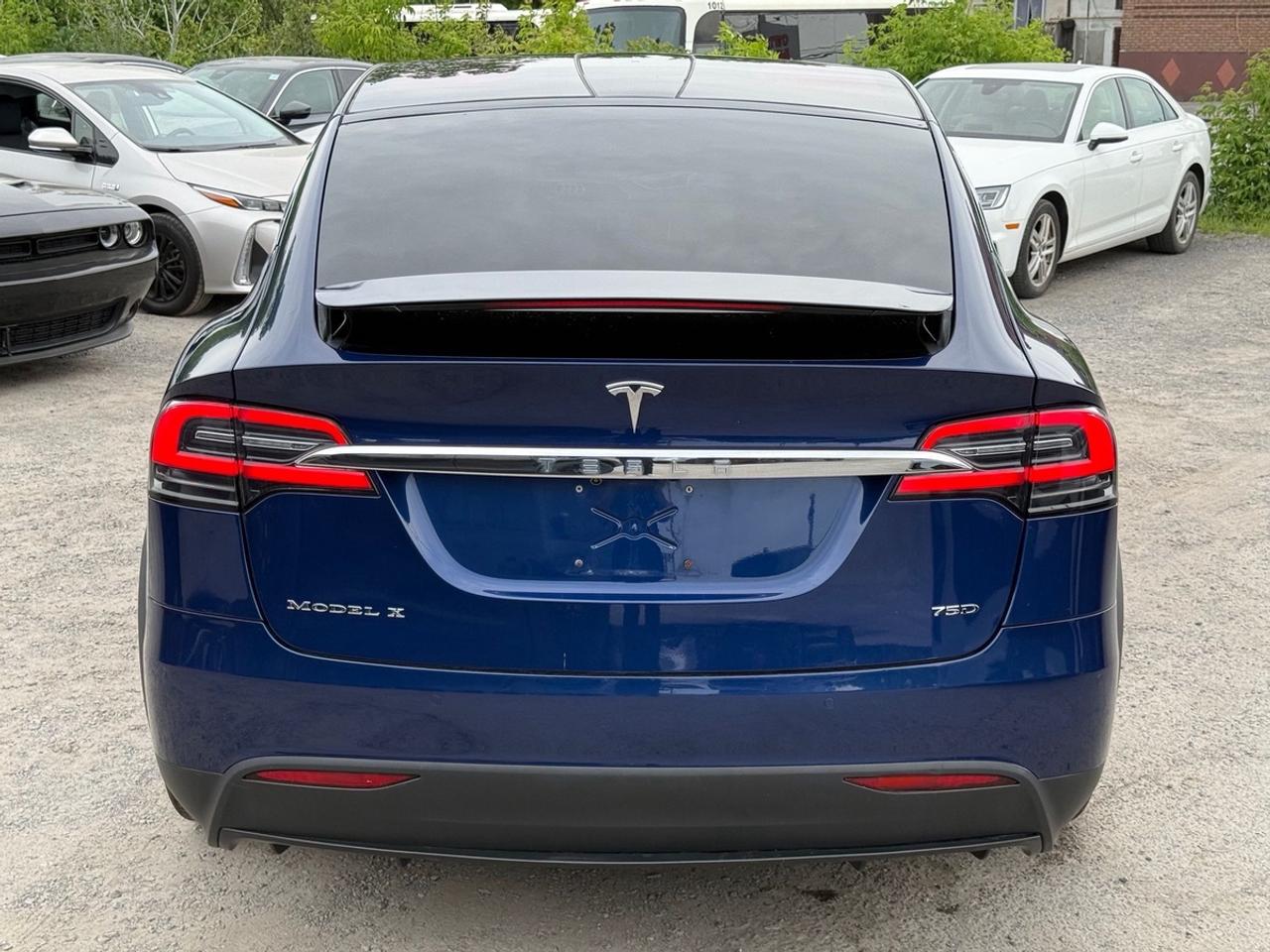 2017 Tesla Model X 90D Photo