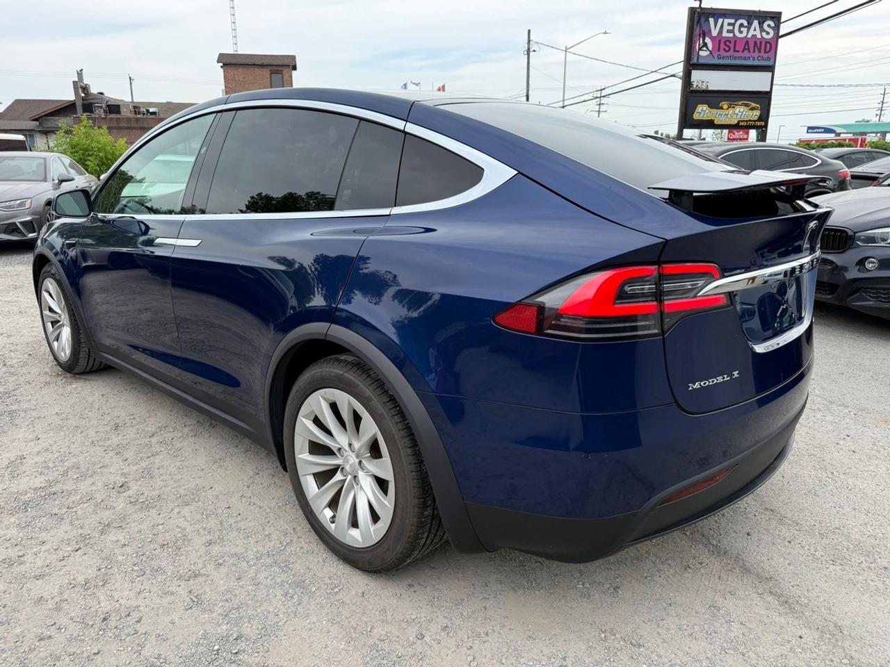 2017 Tesla Model X 90D Photo