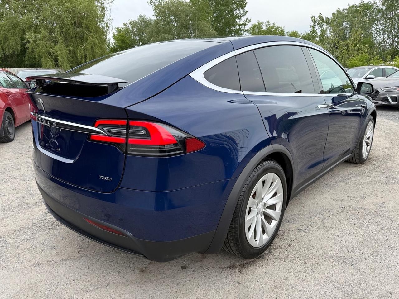 2017 Tesla Model X 90D Photo