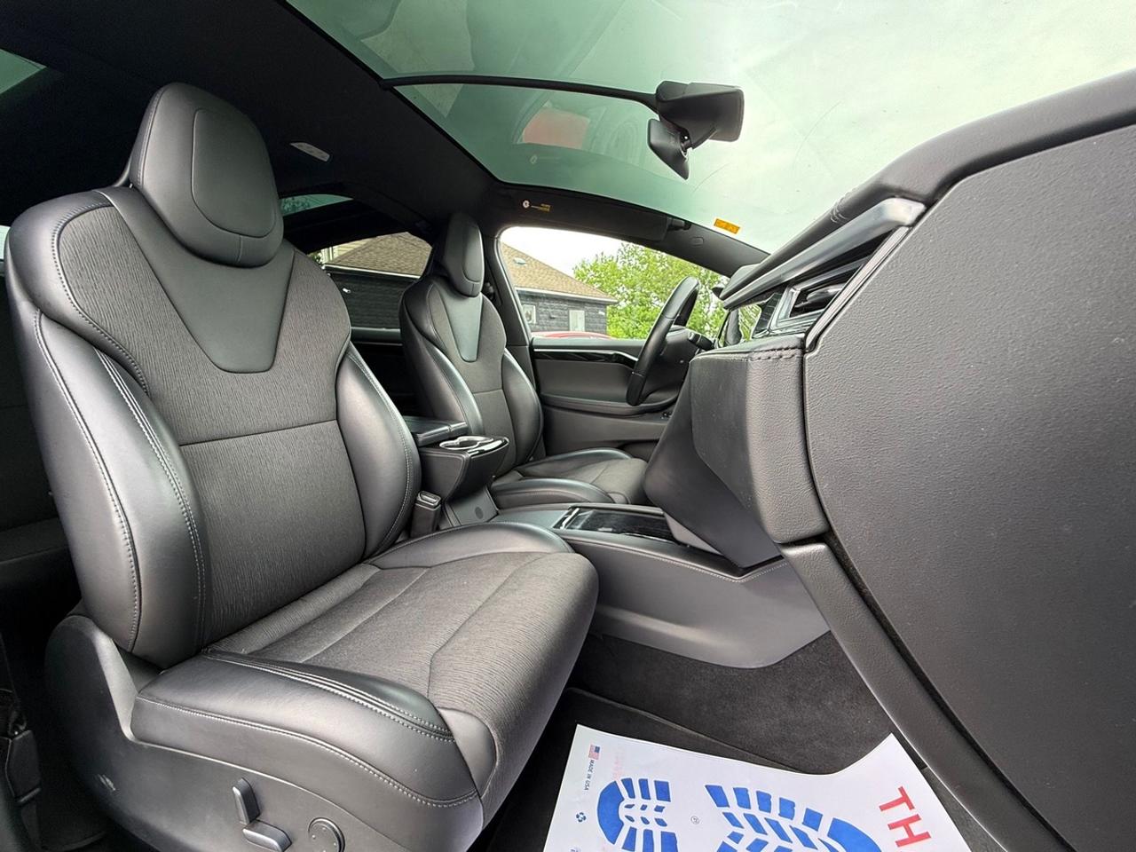 2017 Tesla Model X 90D Photo