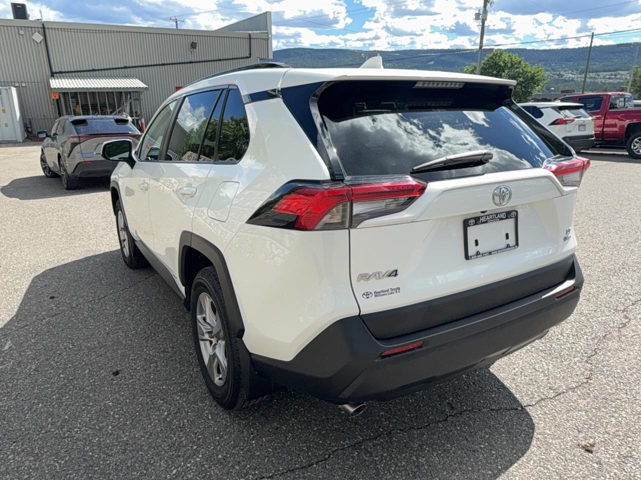 2025 Toyota RAV4 LE Photo