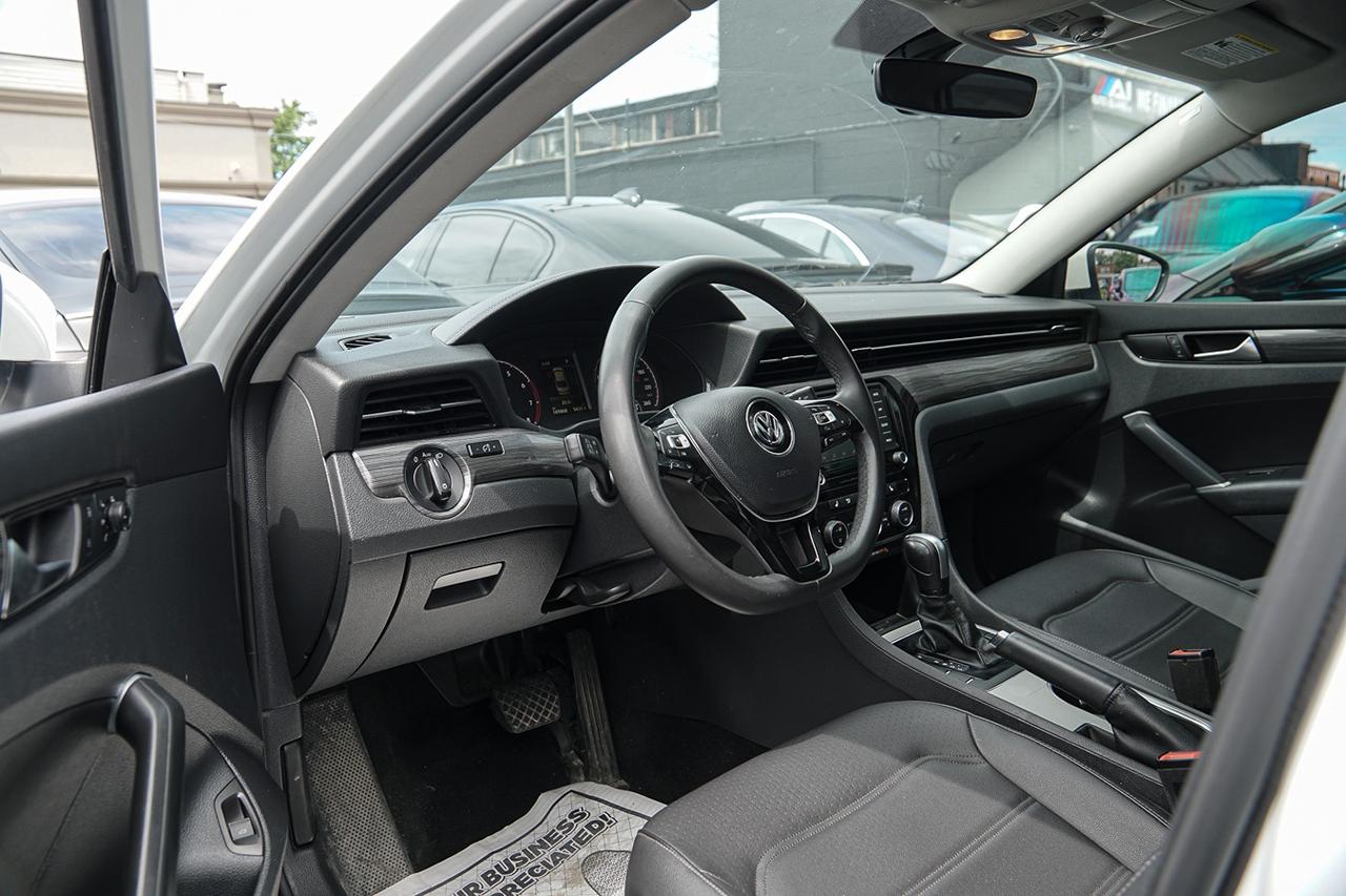 2021 Volkswagen Passat Highline |CLEAN CARFAX|LEATHER|CAM|SUNROOF| Photo