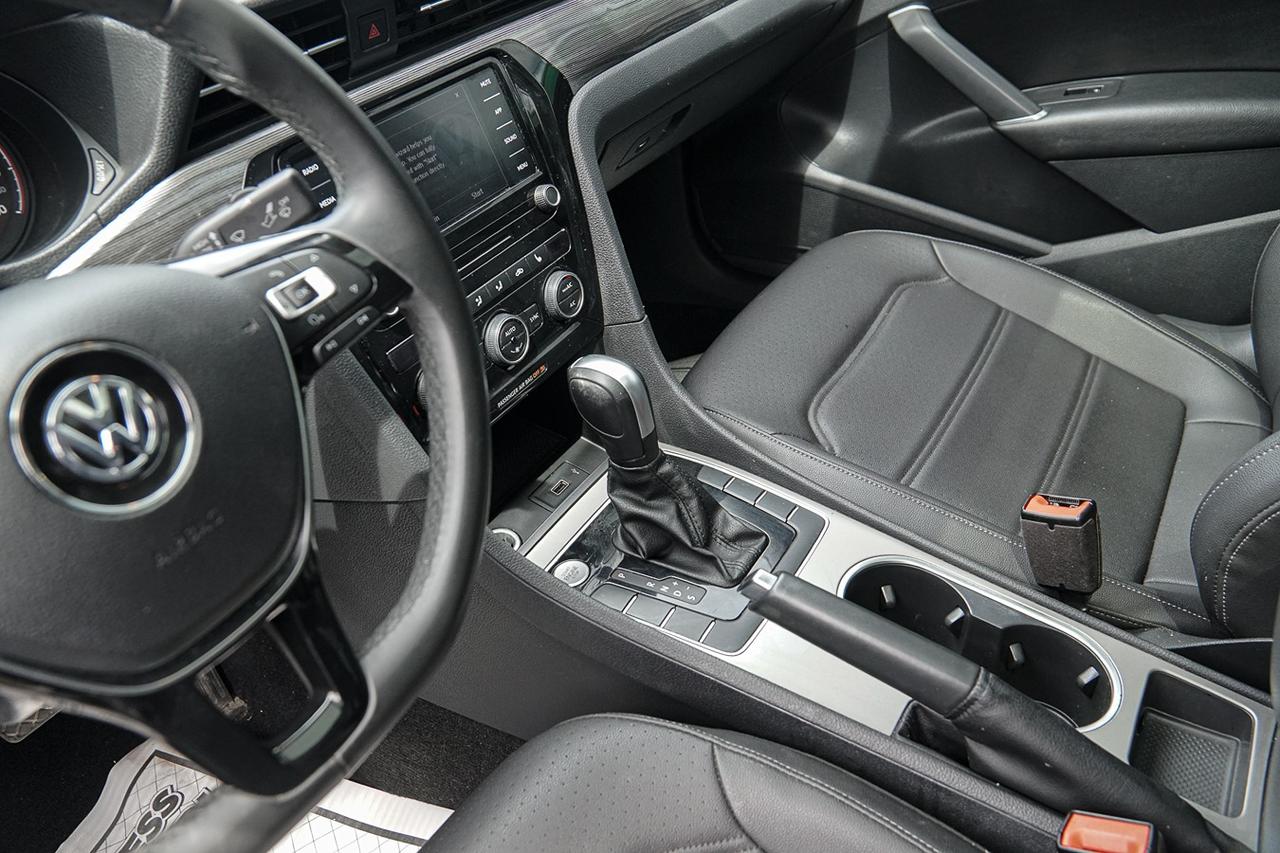 2021 Volkswagen Passat Highline |CLEAN CARFAX|LEATHER|CAM|SUNROOF| Photo