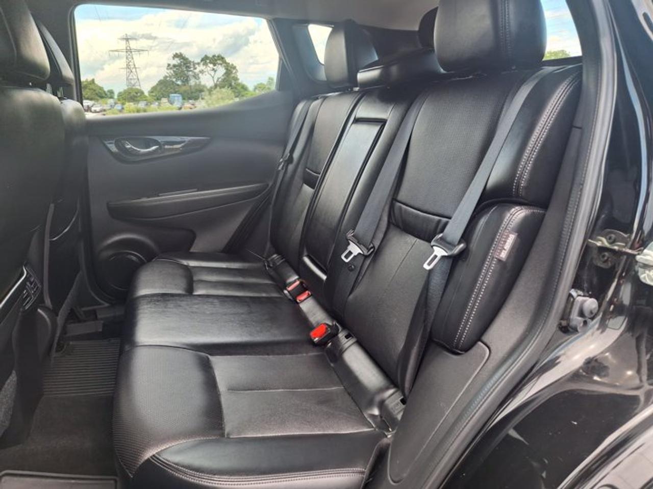 2021 Nissan Qashqai SL AWD | Leather | Heated Seats + Steering | Remote Start | BSM | Adaptive Cruise | and More ! Photo