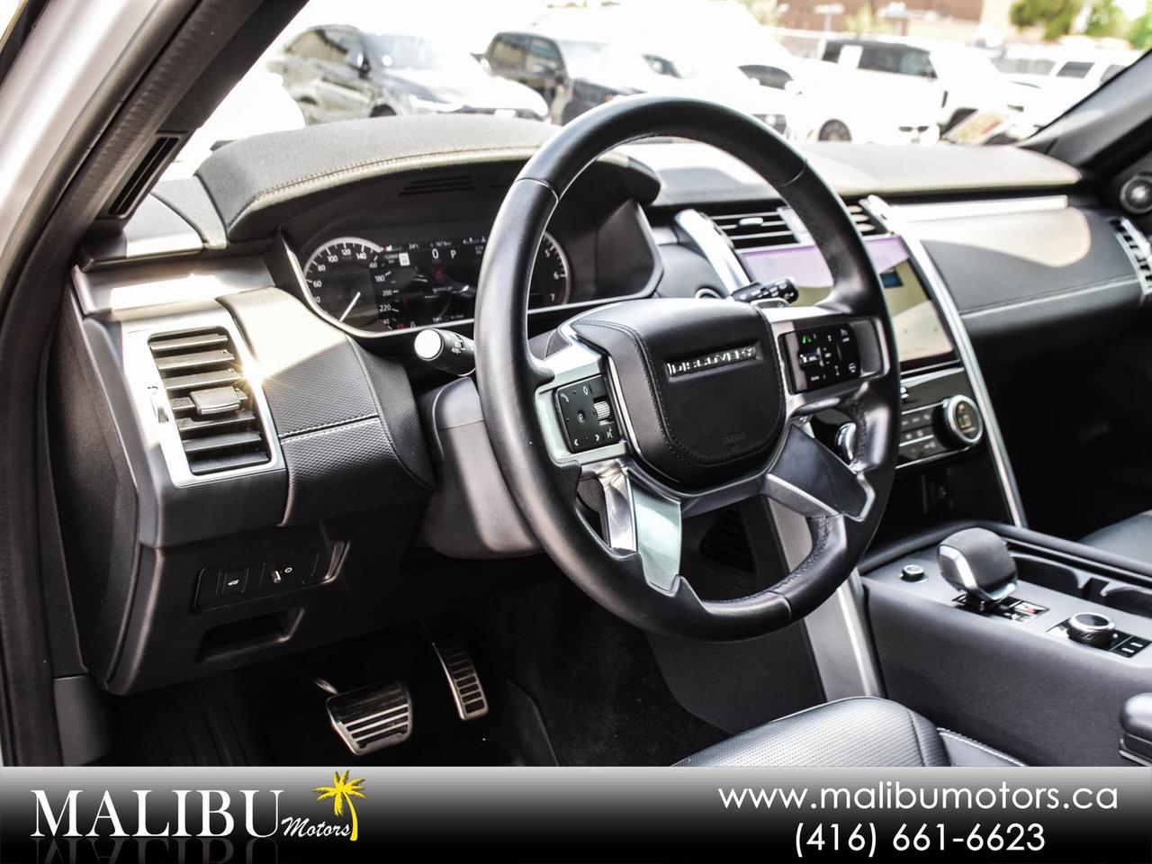 2023 Land Rover Discovery R-Dynamic HSE Photo