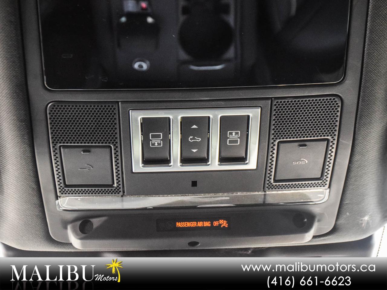 2023 Land Rover Discovery R-Dynamic HSE Photo