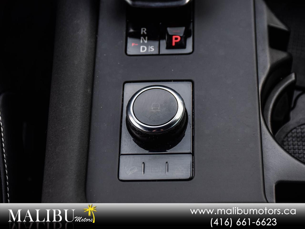 2023 Land Rover Discovery R-Dynamic HSE Photo