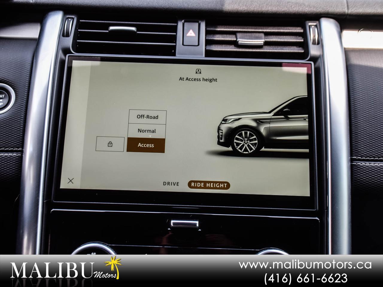 2023 Land Rover Discovery R-Dynamic HSE Photo