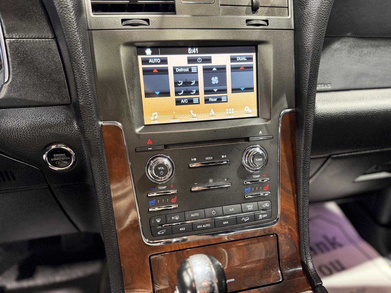 2017 Lincoln Navigator 4WD 4dr Select Photo