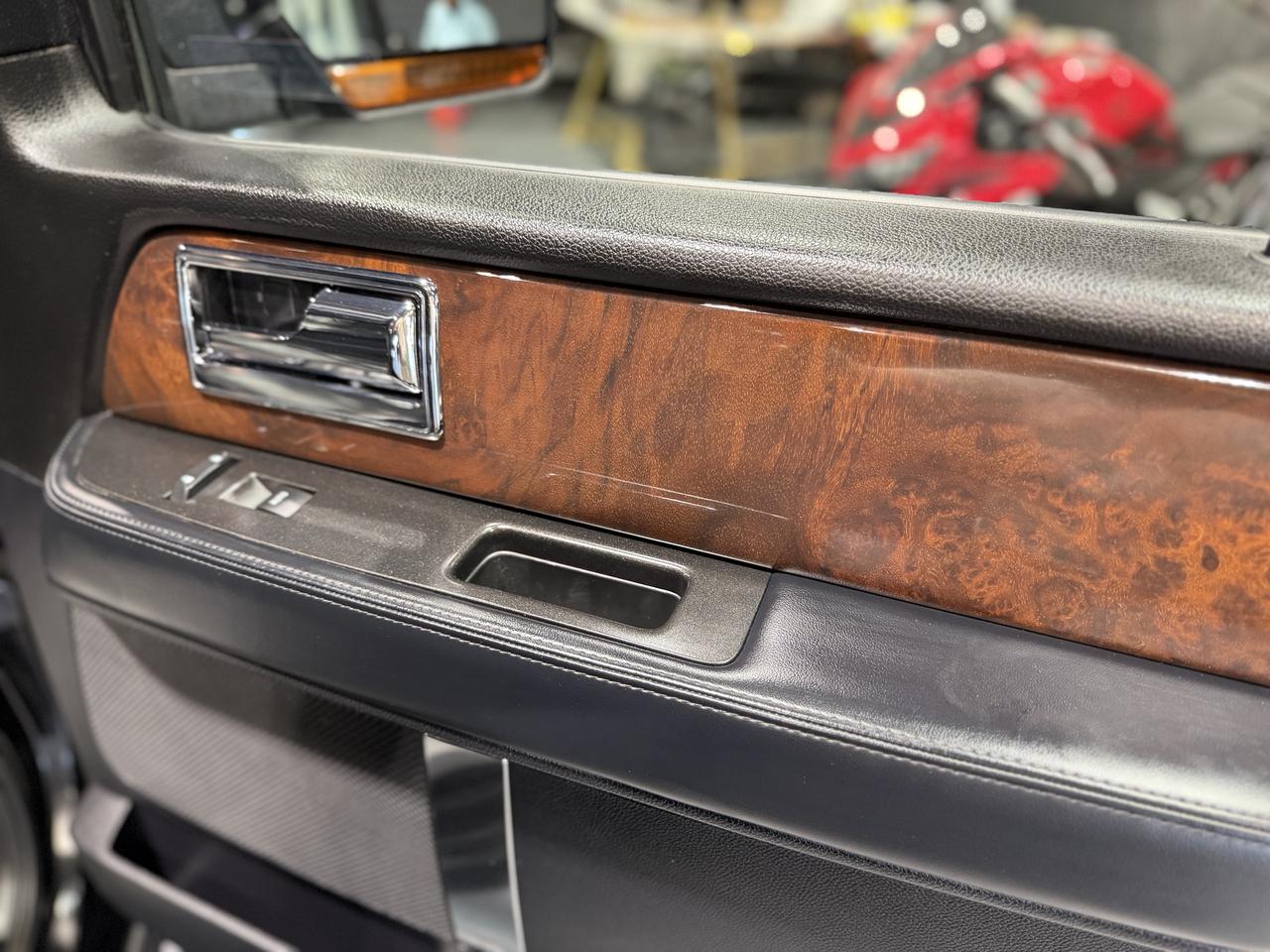 2017 Lincoln Navigator 4WD 4dr Select Photo