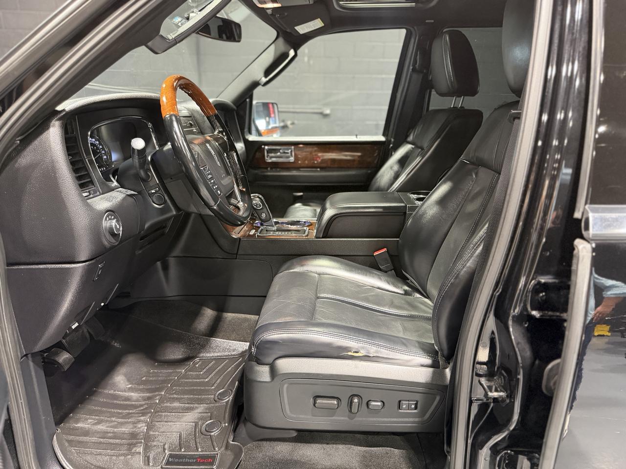2017 Lincoln Navigator 4WD 4dr Select Photo