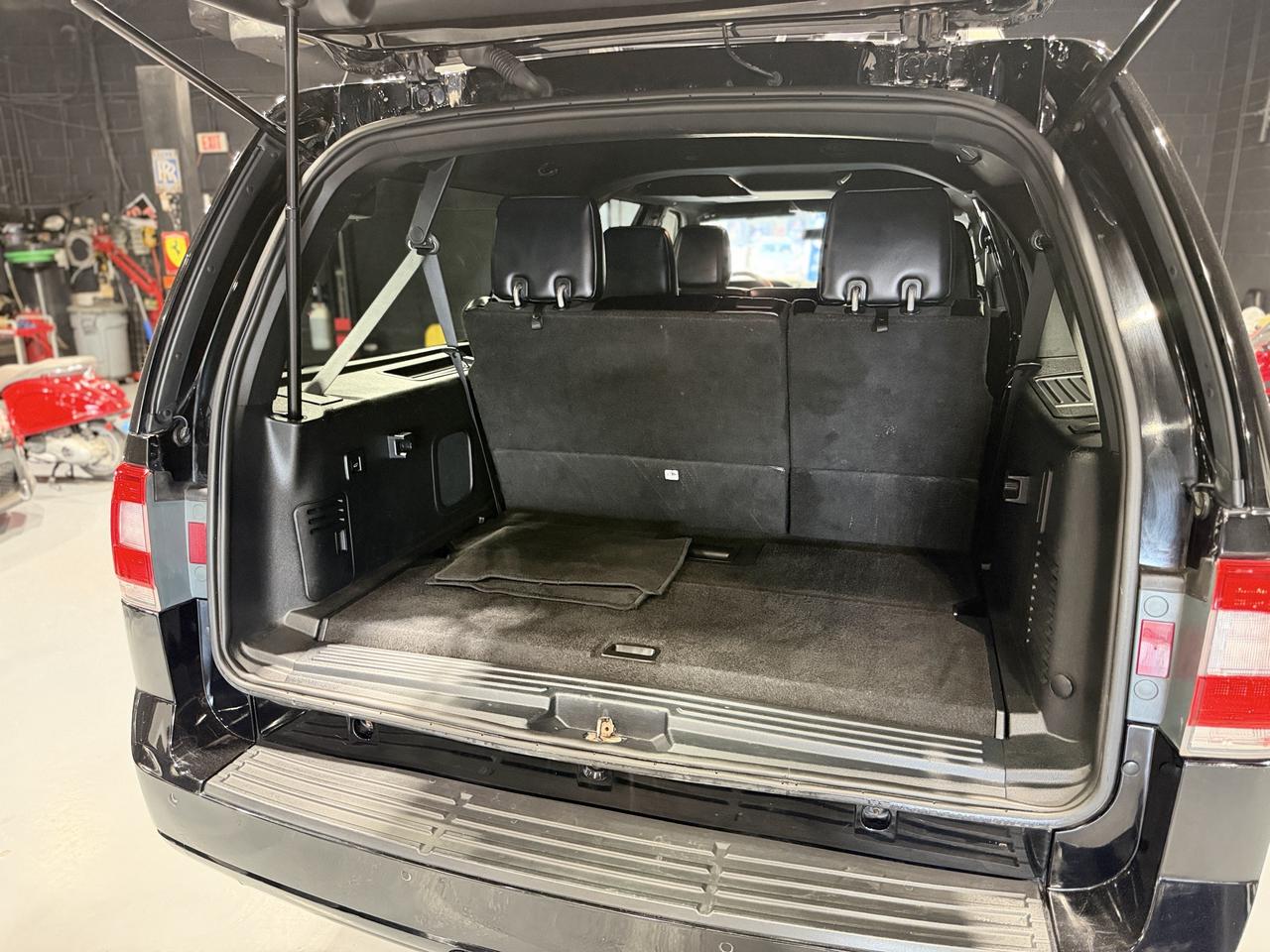 2017 Lincoln Navigator 4WD 4dr Select Photo