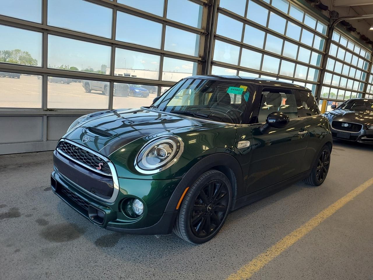 2019 MINI Cooper Cooper S - 6SPD!! PANO ROOF, HARMAN KARDON STEREO! - Photo #2