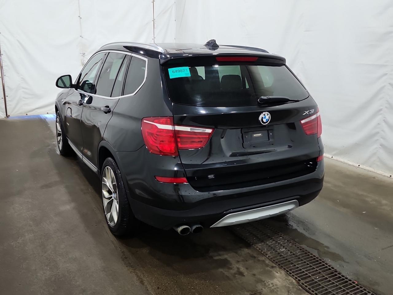 2017 BMW X3 xDrive28i - LOW KM, PANO ROOF, H/K STEREO, LOADED! Photo