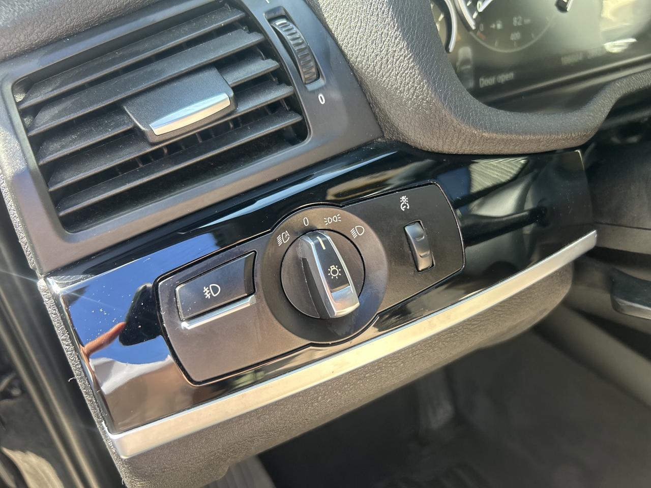 2017 BMW X3 xDrive28i - LOW KM, PANO ROOF, H/K STEREO, LOADED! - Photo #17