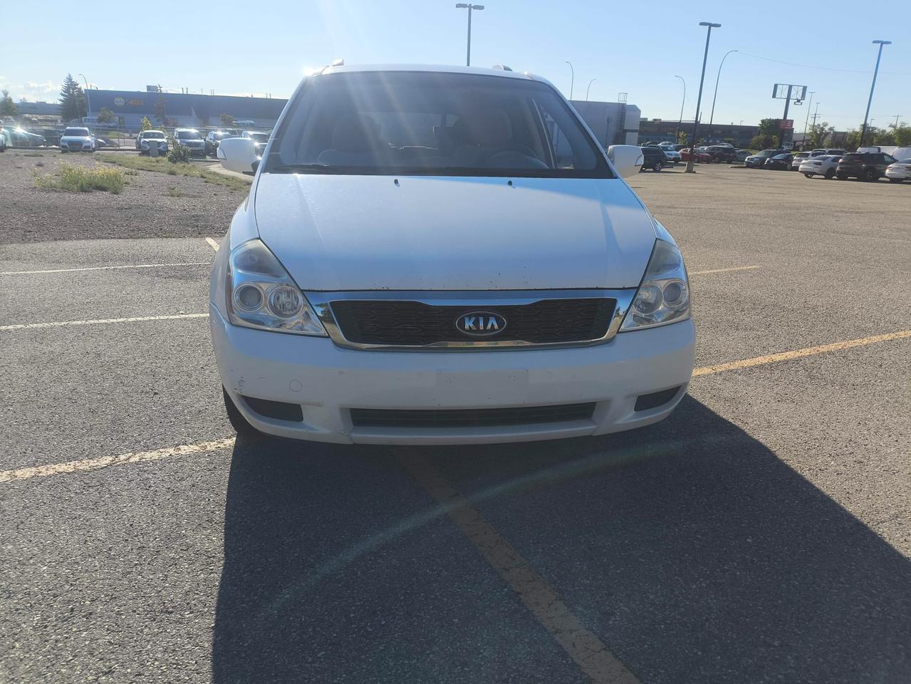 2011 Kia Sedona LX Base - Photo #8