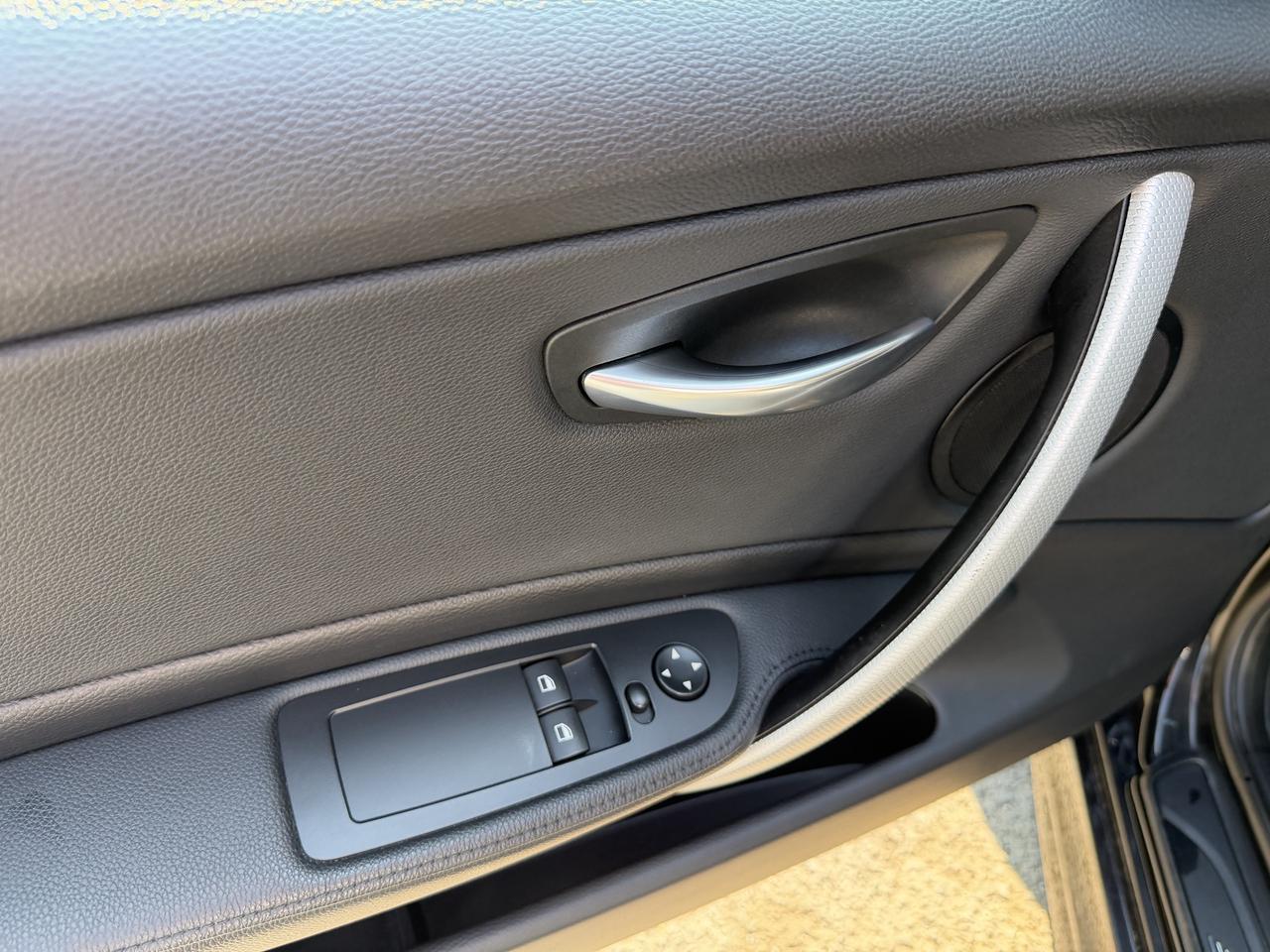 2012 BMW 1 Series 128i - M SPORT PKG, ABSOLUTELY MINT SHAPE!!! Photo