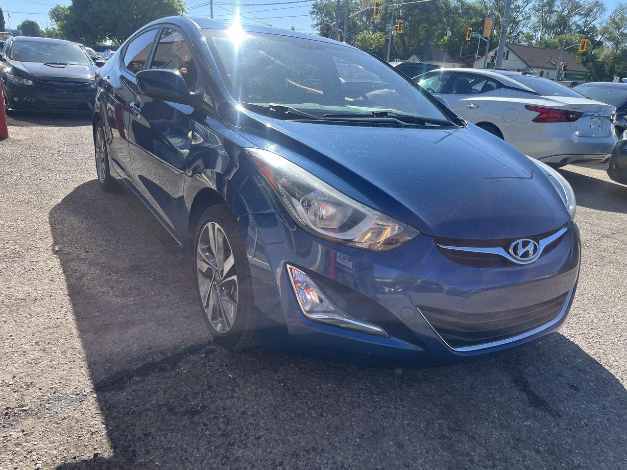 2016 Hyundai Elantra GLS Photo2