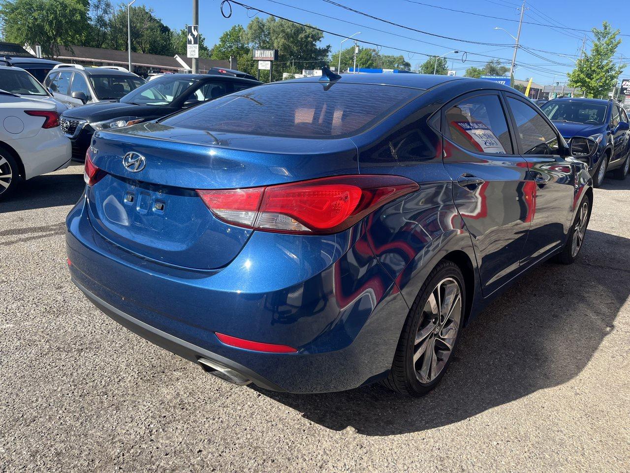2016 Hyundai Elantra GLS Photo3
