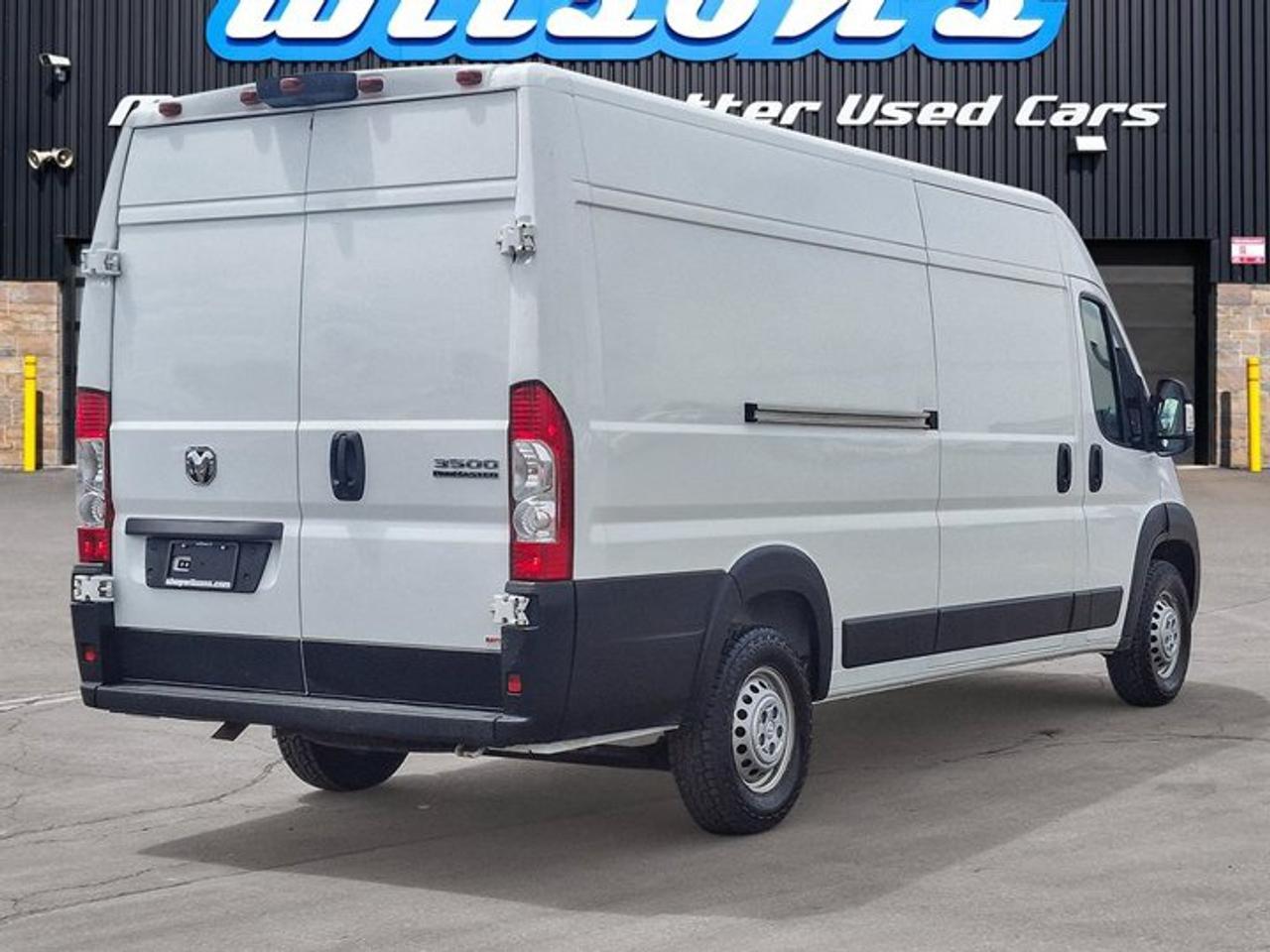 2024 RAM Cargo Van ProMaster 159" WB Extended High Roof | Partition | Adaptive Cruise | Vinyl Bucket Seats | CarPlay | and More ! Photo4
