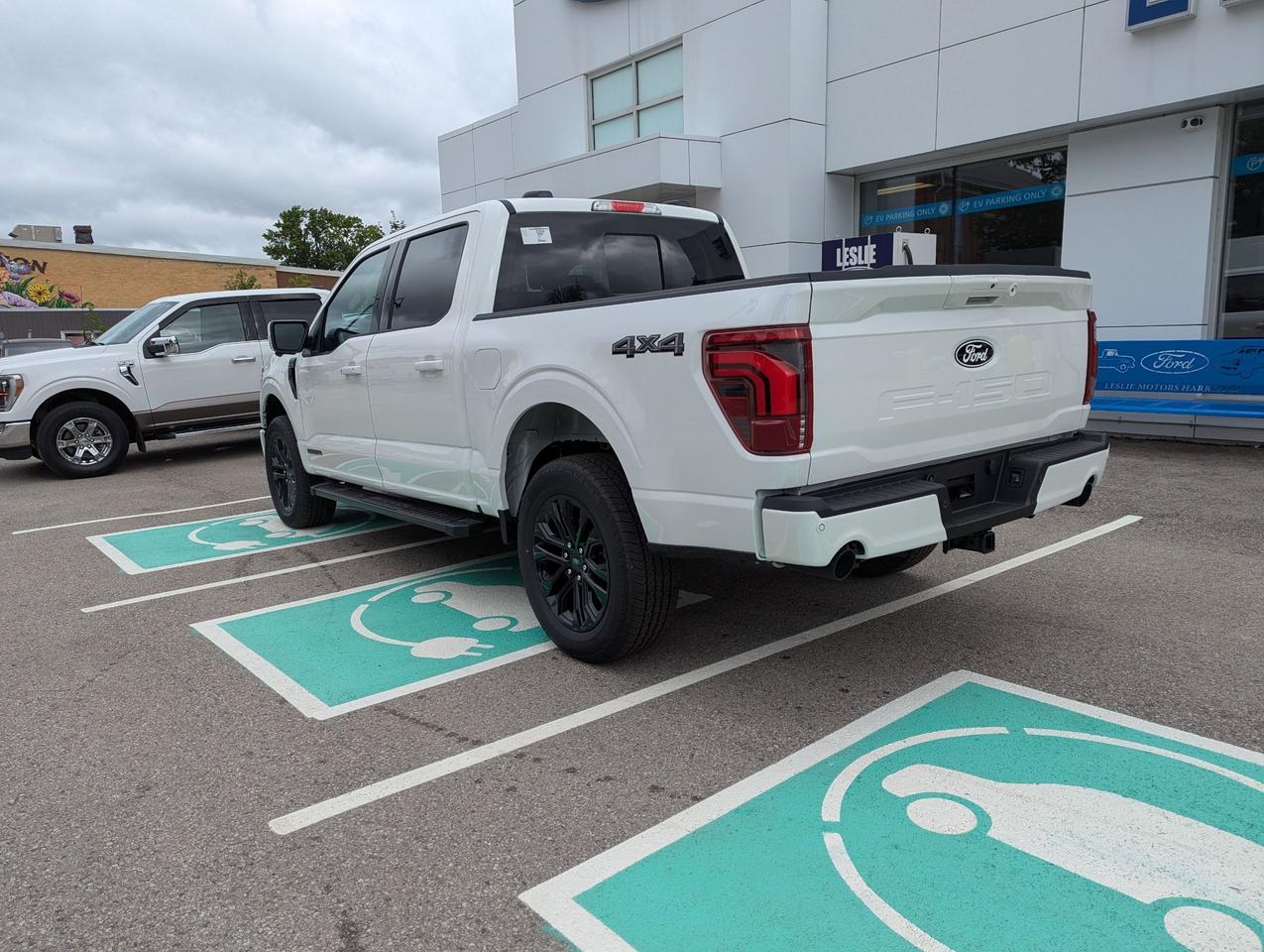2026 Ford F-150 Lariat Supercrew Hybrid 501A 4x4 Photo3