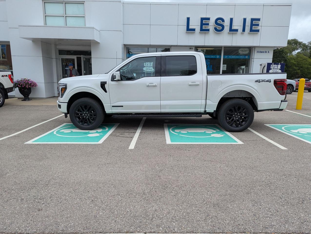 2026 Ford F-150 Lariat Supercrew Hybrid 501A 4x4 Photo2
