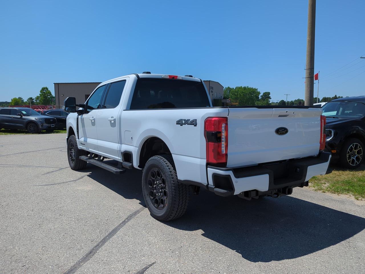 2026 Ford F-250 Lariat Crew Cab 4x4 Photo3