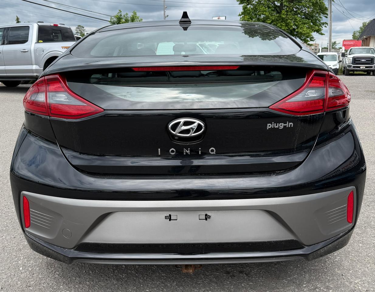 2019 Hyundai IONIQ preferred Photo3