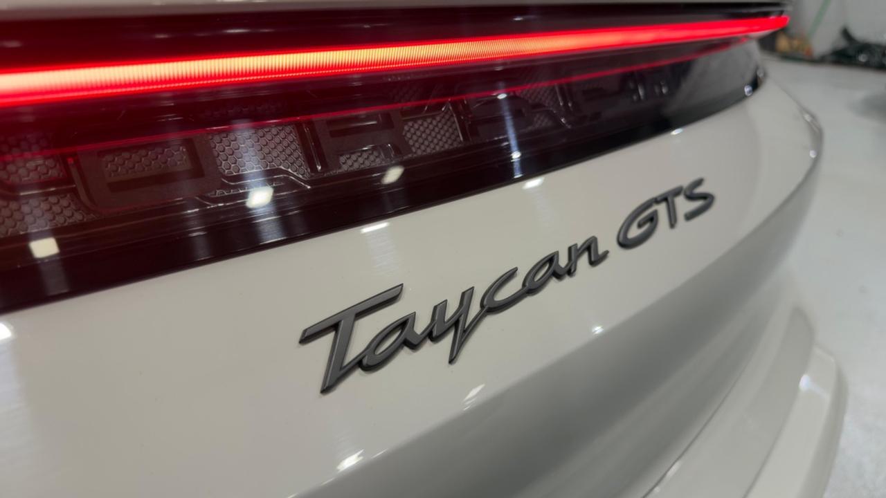 2022 Porsche Taycan GTS Photo