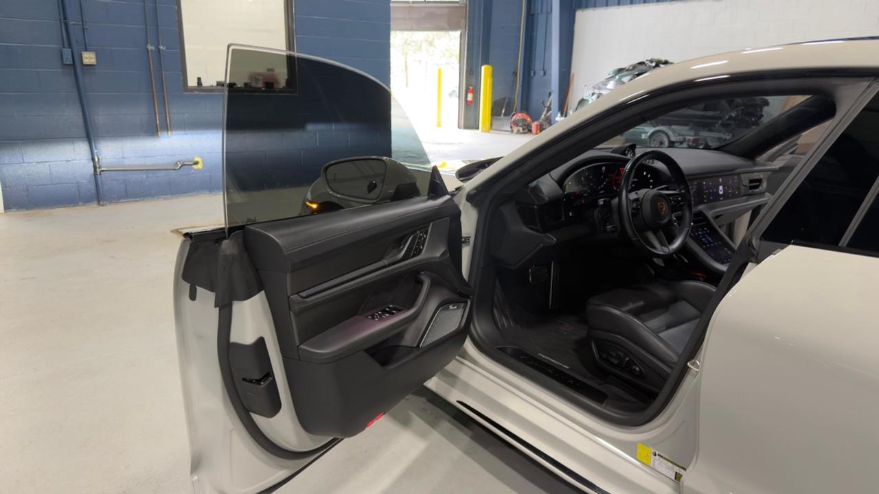 2022 Porsche Taycan GTS Photo