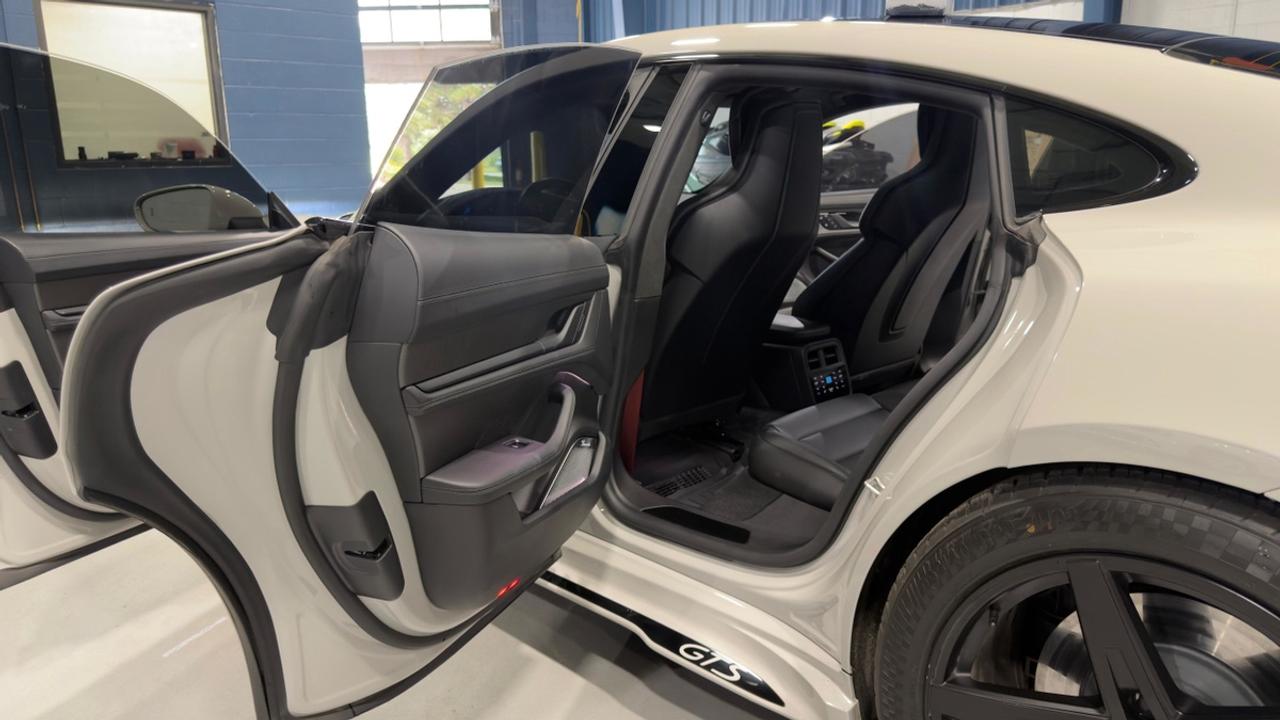 2022 Porsche Taycan GTS Photo