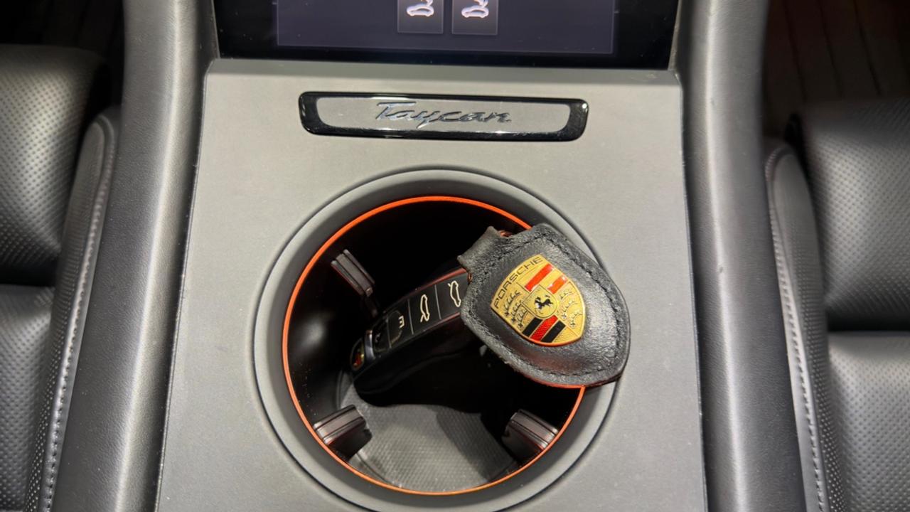 2022 Porsche Taycan GTS Photo