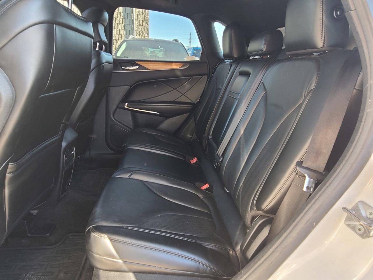 2015 Lincoln MKC Base Photo