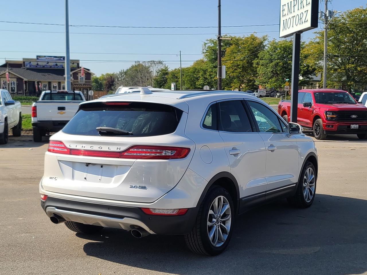 2015 Lincoln MKC Base Photo