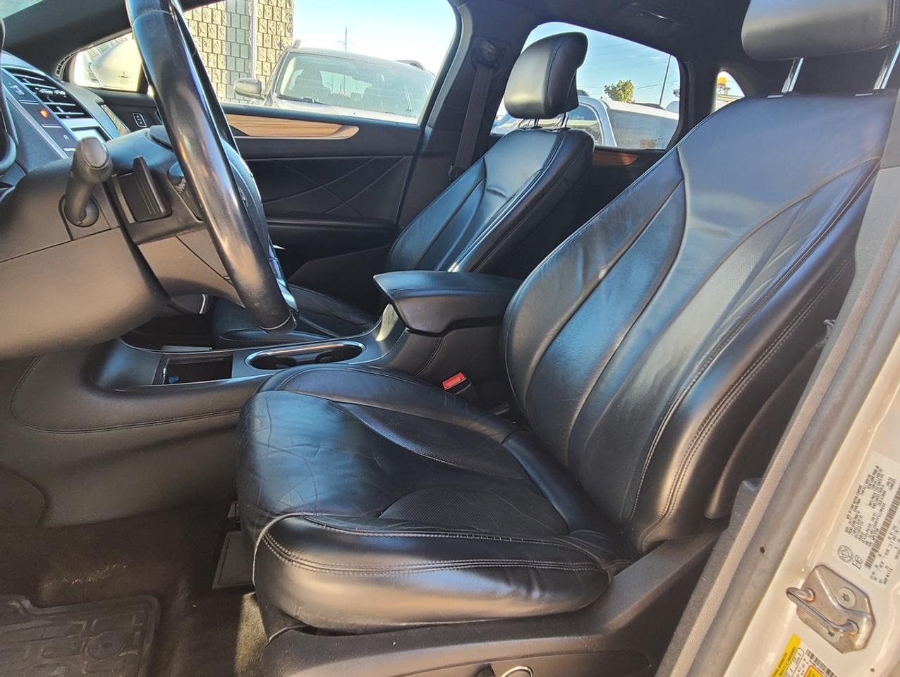2015 Lincoln MKC Base Photo