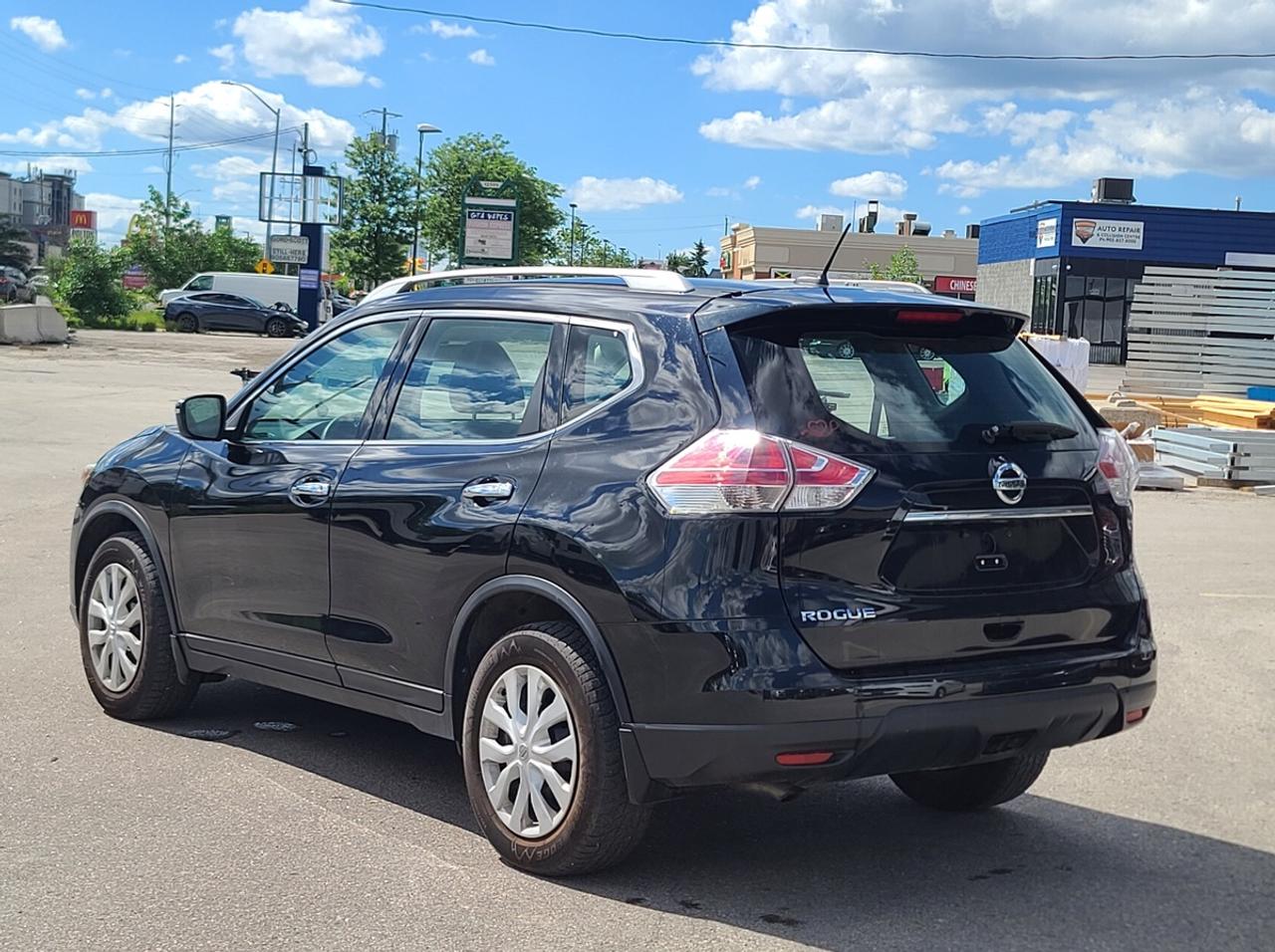 2016 Nissan Rogue S Photo3
