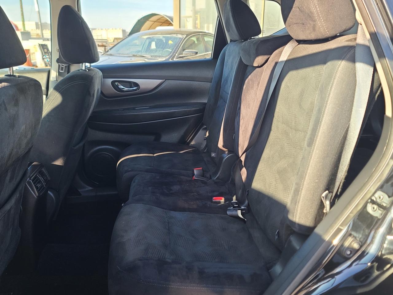 2016 Nissan Rogue S Photo