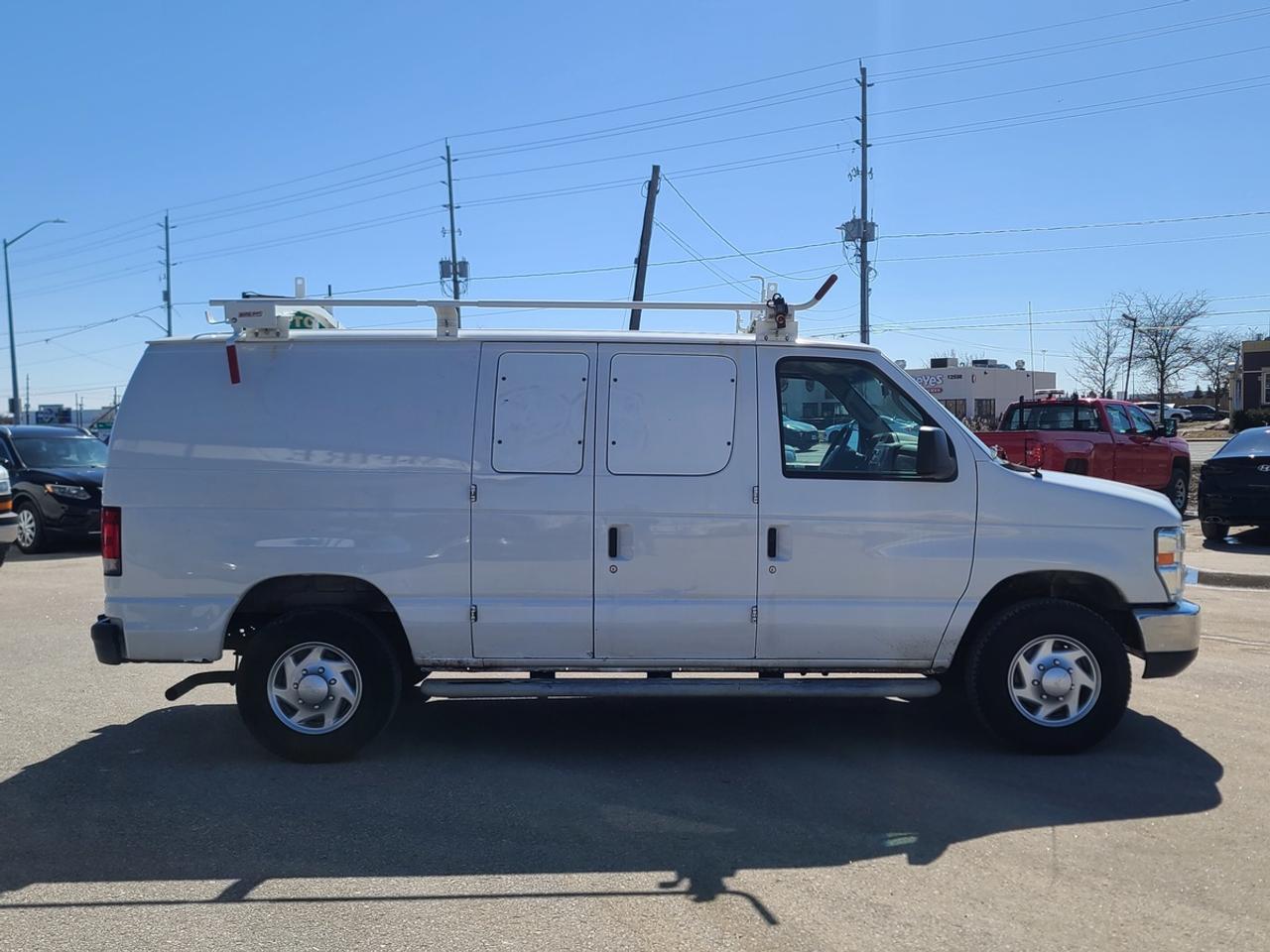 2014 Ford E-Series E 250 Van Photo