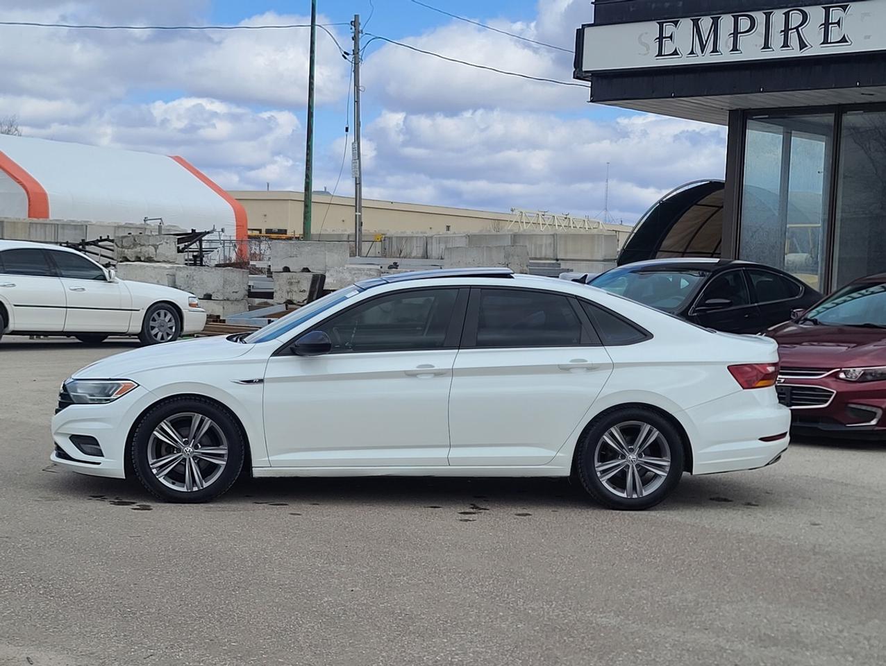 2019 Volkswagen Jetta SEL Photo2