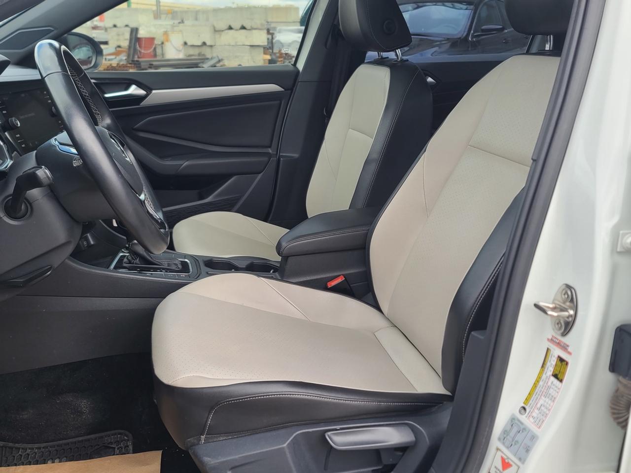 2019 Volkswagen Jetta SEL Photo