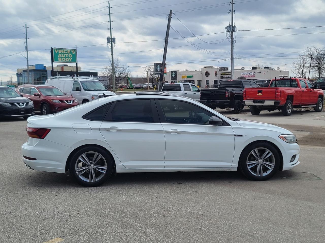 2019 Volkswagen Jetta SEL Photo