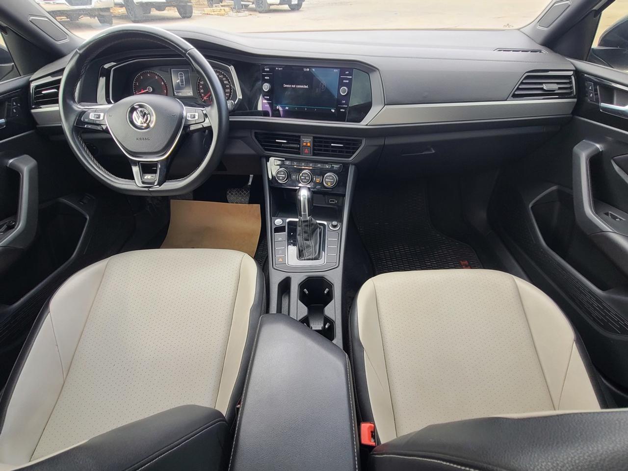2019 Volkswagen Jetta SEL Photo