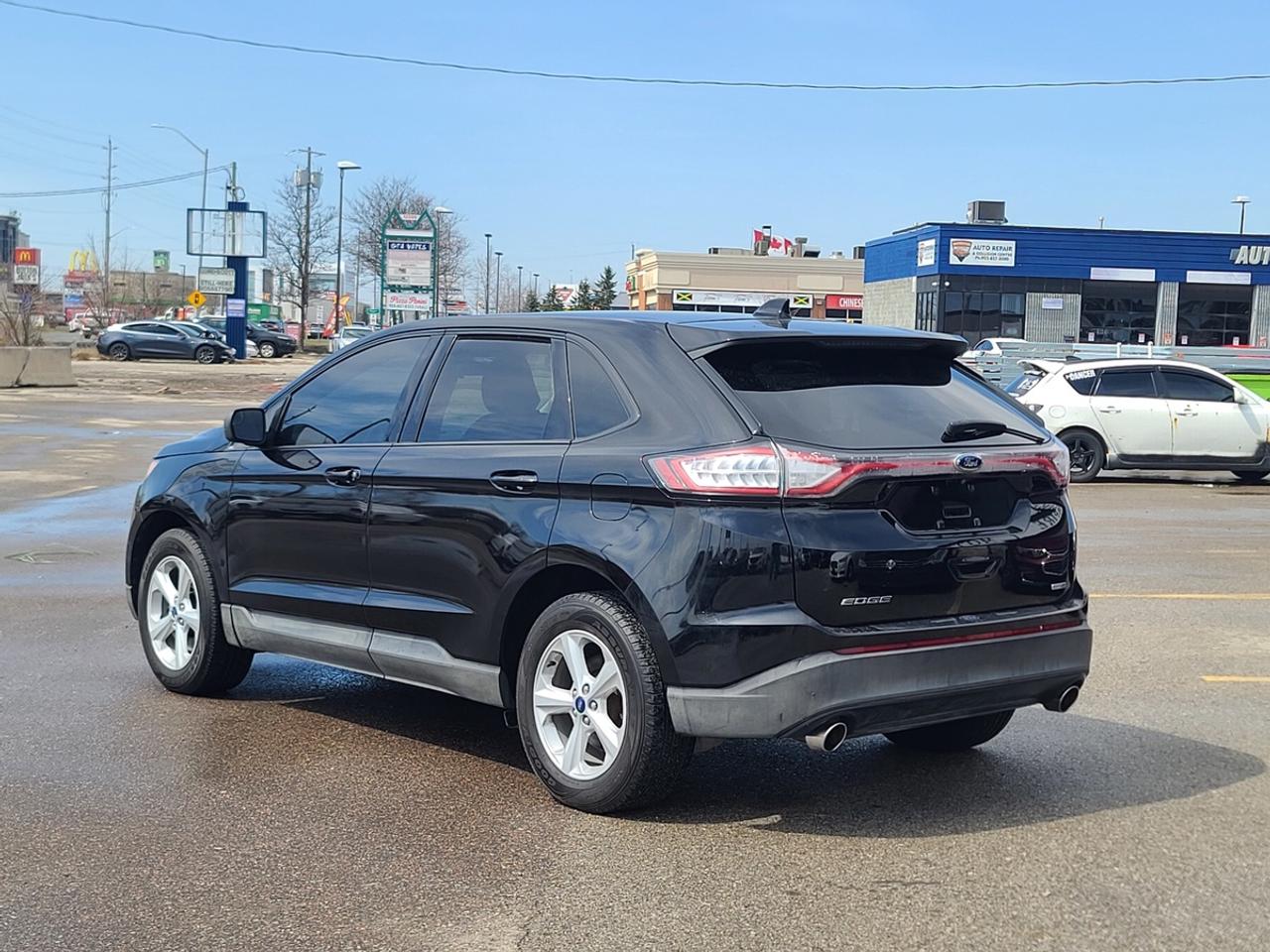 2017 Ford Edge SE Photo