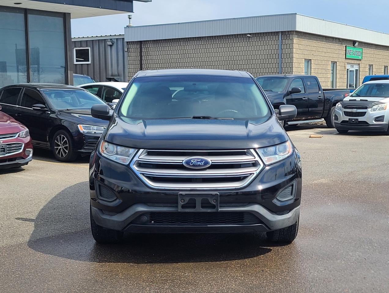 2017 Ford Edge SE Photo