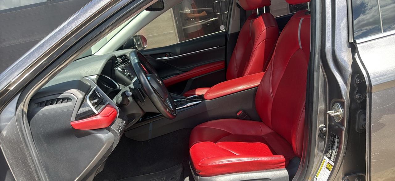 2018 Toyota Camry XSE Photo