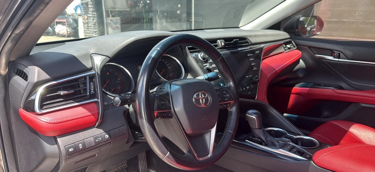 2018 Toyota Camry XSE Photo