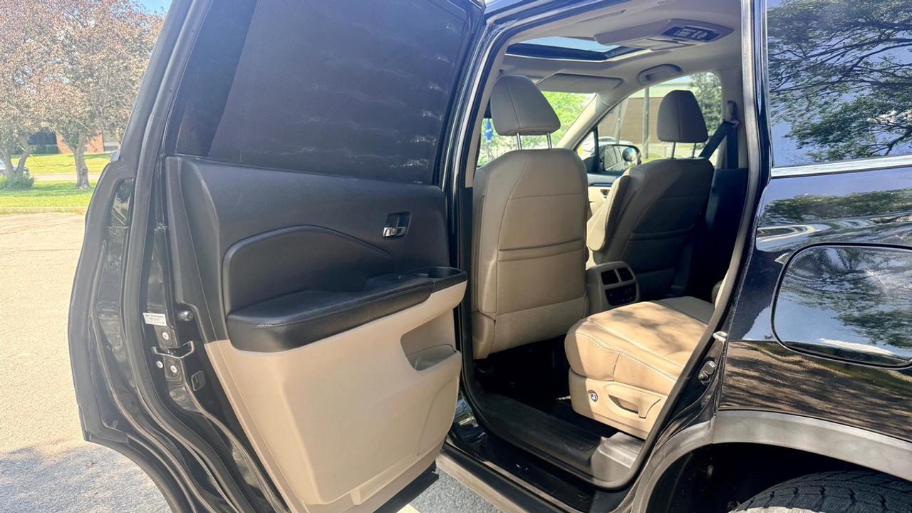 2017 Honda Pilot Touring Photo