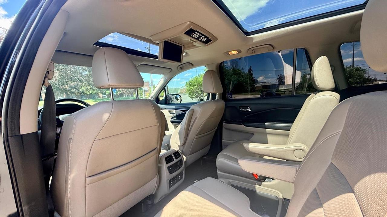 2017 Honda Pilot Touring Photo