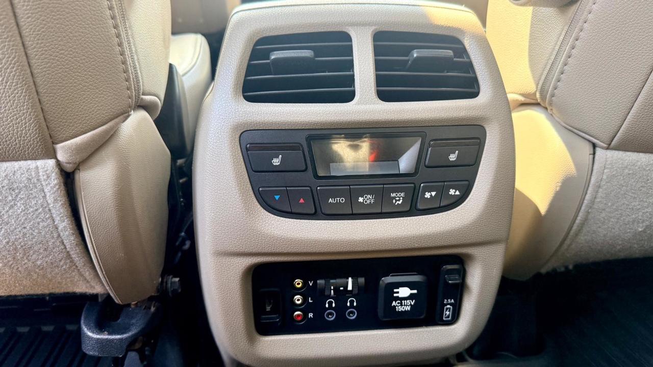 2017 Honda Pilot Touring Photo