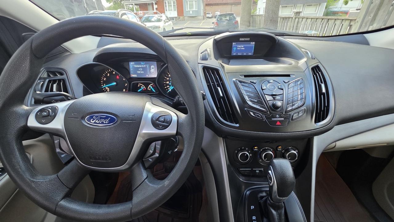 2014 Ford Escape SE Photo
